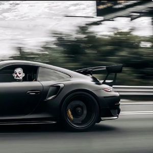 三上悠亚和结成结弦的电影编号哪些
